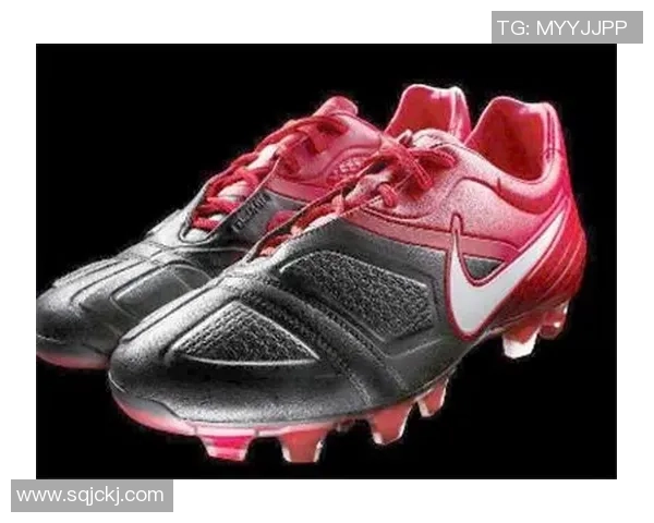 扁平足球鞋的传奇日本球星是谁 如何影响了现代足球鞋设计